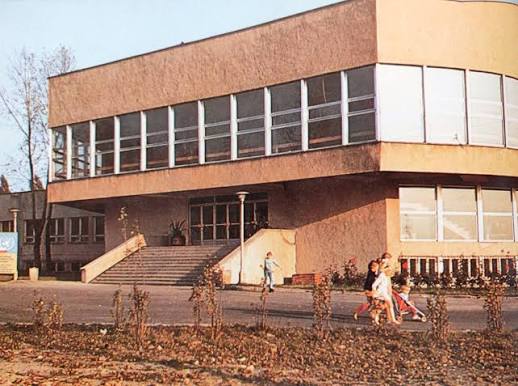 Archiwalne zdjęcie domu kultury